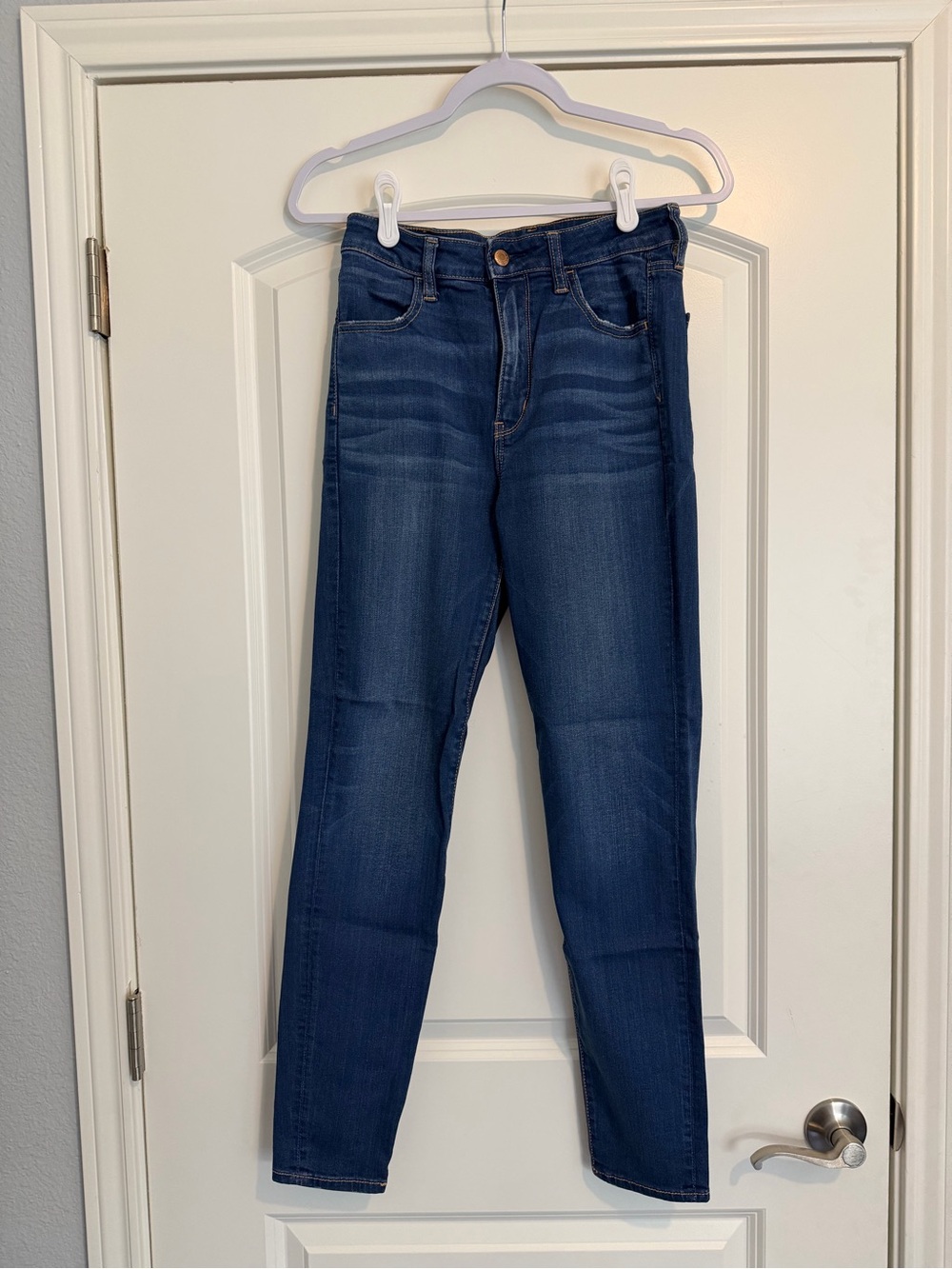 American Eagle Outfitters Skinny Jeans in Dark Blue Wash